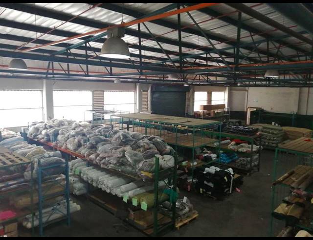 1,878M² WAREHOUSE TO LET IN NEW GERMANY